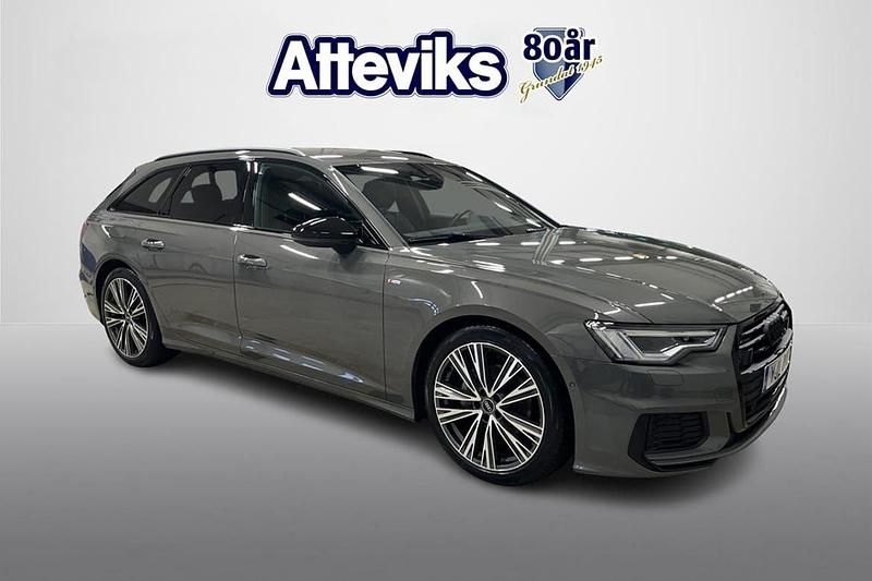 Grå Begagnad 2023 Audi A6 Sport Kombi | 359 900 kr (Marknadspris) - Bild 1/4