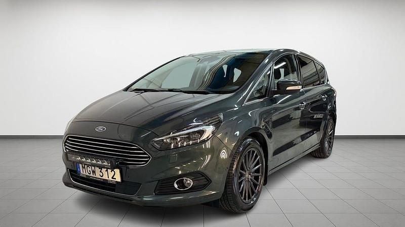 Begagnad Ford S-MAX Business Edition 180 HK (132 kW) 2016 Grön Minibuss