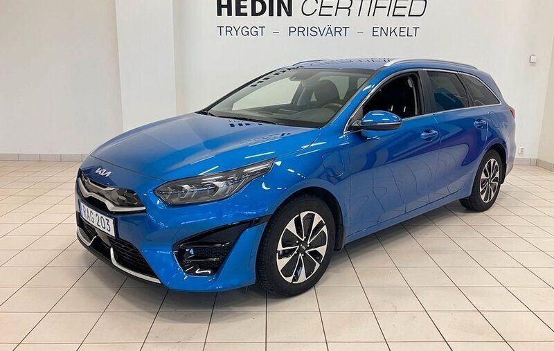 Blå Begagnad 2023 Kia Ceed Sportswagon Kombi | 309 900 kr (Dyr) - Bild 1/4