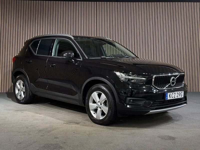 Begagnad Volvo XC40 Momentum 150 HK (110 kW) 2019 Svart SUV