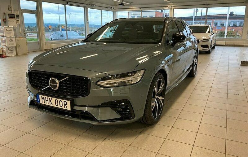 Grå Begagnad 2021 Volvo V90 R-Design Kombi | 679 000 kr - Bild 1/4