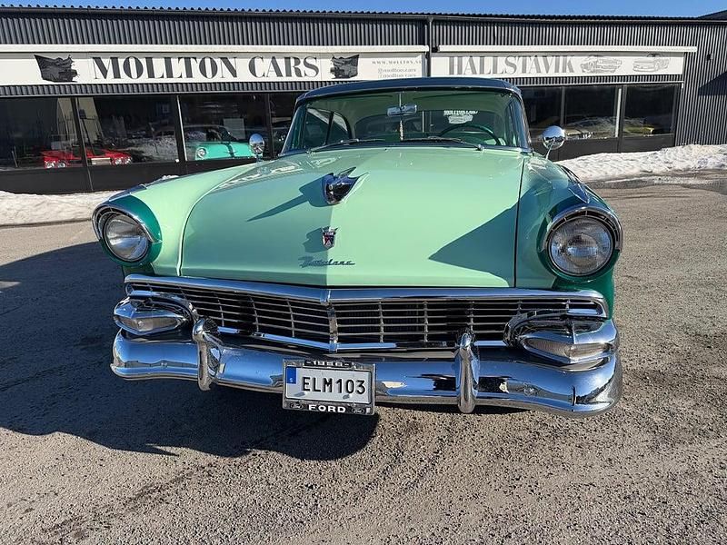 Begagnad Ford Fairlane 203 HK (149 kW) 1956 Flerfärgad Sedan