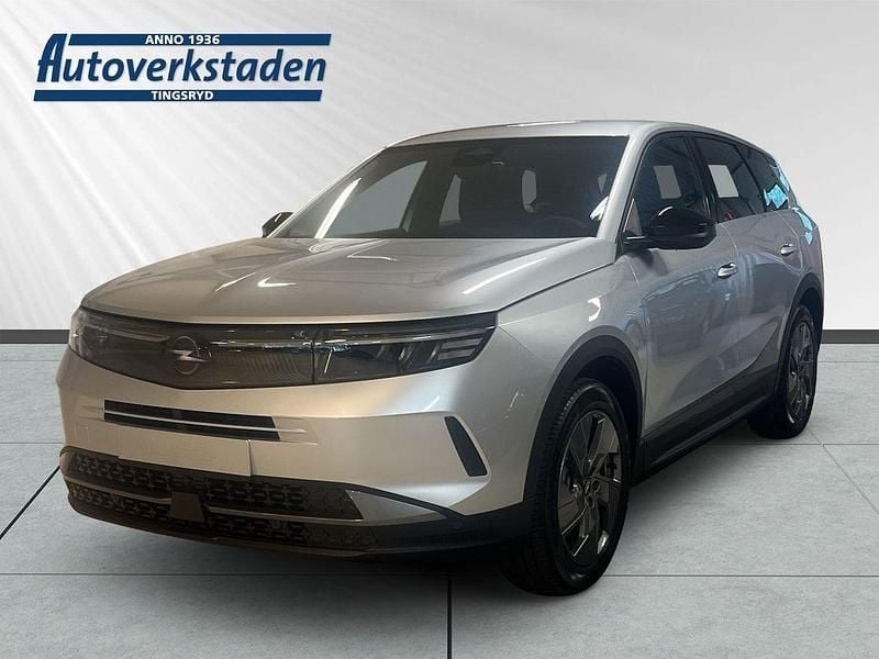 Grå Ny 2025 Opel Grandland X SUV | 429 800 kr (Marknadspris) - Bild 1/4