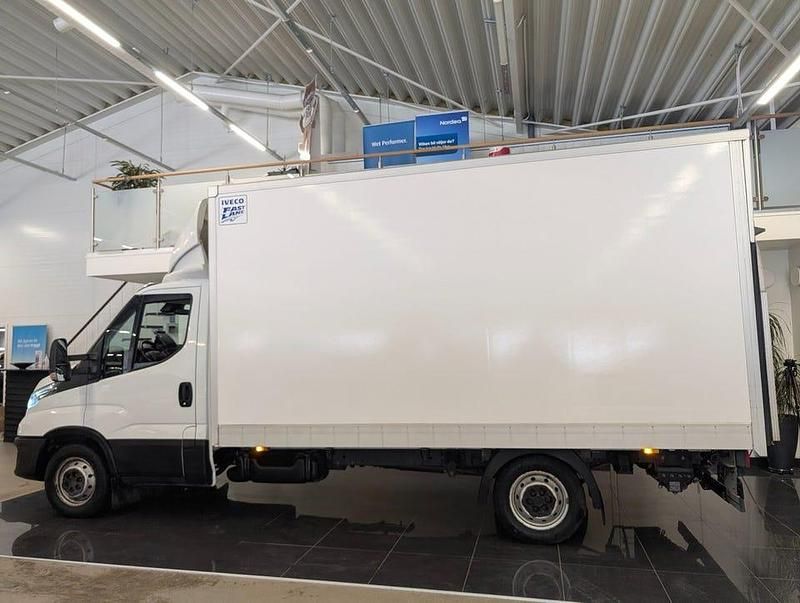 Begagnad Iveco Daily 156 HK (114 kW) 2020 Vit
