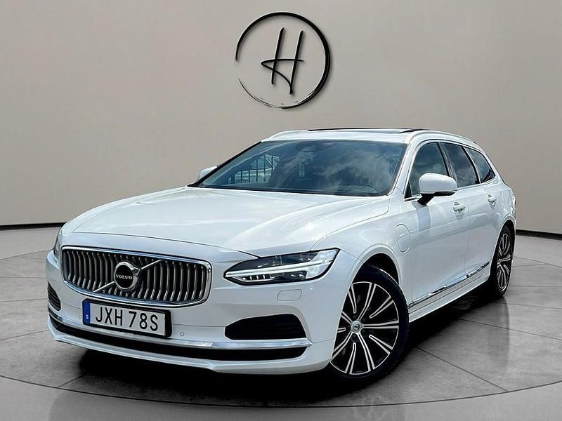 Begagnad Volvo V90 SE 340 HK (250 kW) 2021 Vit Kombi