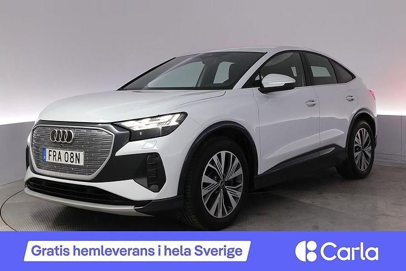 Vit Begagnad 2022 Audi Q4 Sportback e-tron Proline SUV | 409 900 kr (Marknadspris) - Bild 1/4