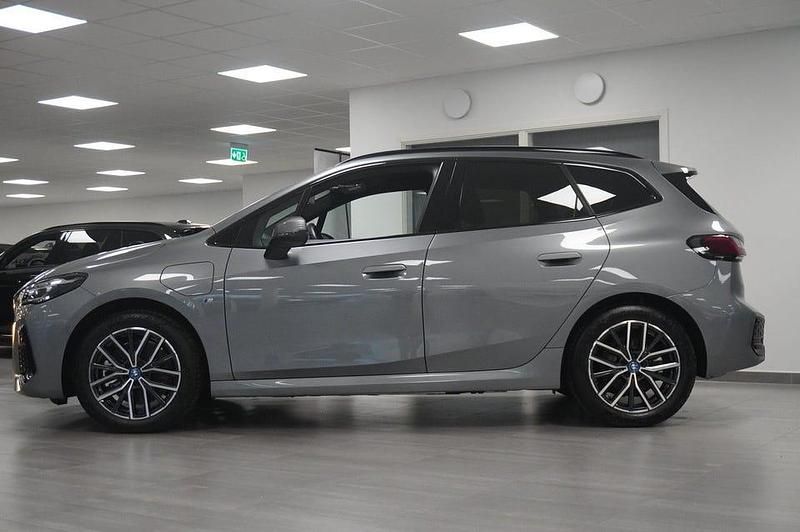Begagnad BMW 230 M Sport 150 HK (110 kW) 2024 Skyscraper grey metallic Kombi