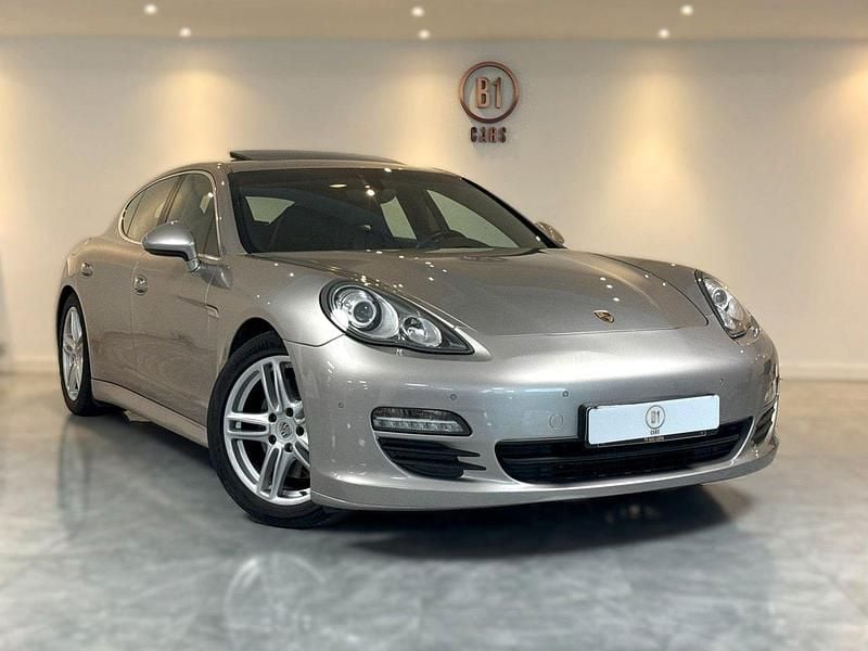 Grå Begagnad 2010 Porsche Panamera S Sedan | 259 900 kr - Bild 1/4