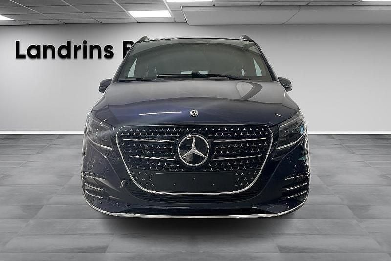 Ny Mercedes V300 AMG line 2026 Minibuss