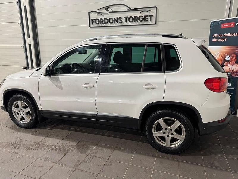 Begagnad VW Tiguan 140 HK (102 kW) 2011 Vit SUV