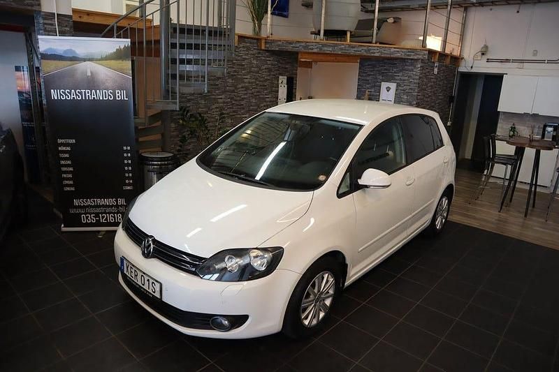 Begagnad VW Golf Plus Cross 105 HK (77 kW) 2011 Vit Minibuss
