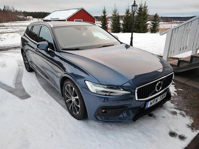 Begagnad 2021 Volvo V60 Kombi | 319 000 kr (Marknadspris) - Bild 1/4