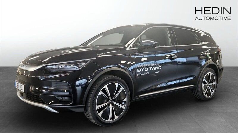 Svart (black) Begagnad 2024 BYD Tang SUV | 699 900 kr (Lite dyr) - Bild 1/4