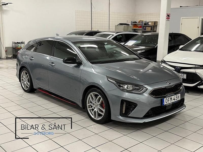 Grå Begagnad 2020 Kia ProCeed Kombi | 189 900 kr - Bild 1/4