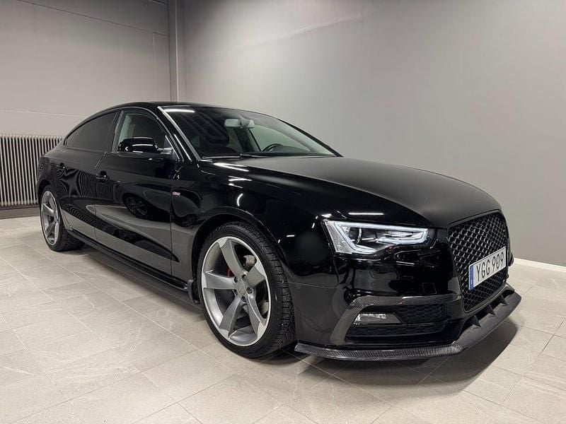 Svart Begagnad 2016 Audi A5 Sportback S-Line Halvkombi | 189 900 kr (Bra pris) - Bild 1/4