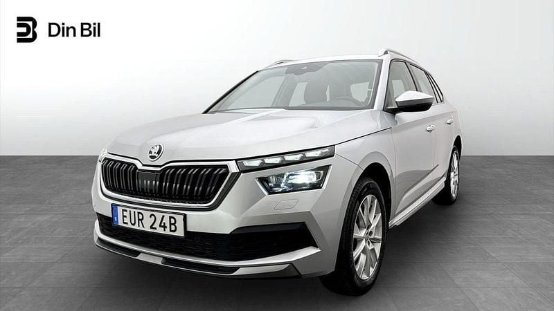 Silver Begagnad 2023 Skoda Kamiq Style SUV | 248 900 kr (Marknadspris) - Bild 1/4