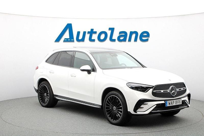 Vit Begagnad 2023 Mercedes GLC300e AMG SUV | 689 900 kr (Marknadspris) - Bild 1/3