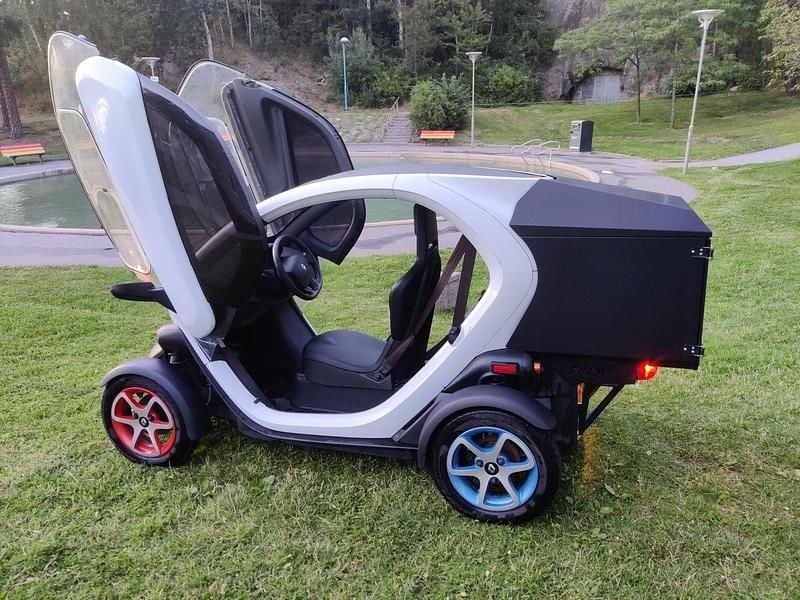 Begagnad 2018 Renault Twizy Halvkombi | 65 000 kr - Bild 1/4