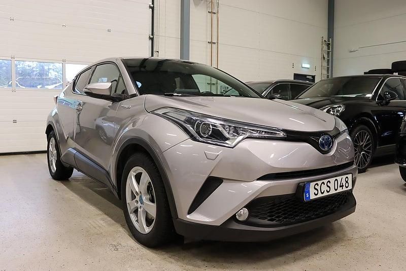 Begagnad Toyota C-HR Edition 122 HK (89 kW) 2018 Mörkgrå SUV