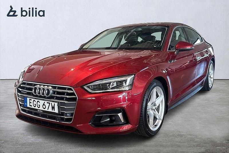 Röd Begagnad 2019 Audi A5 Sportback Proline Halvkombi | 304 900 kr (Marknadspris) - Bild 1/3