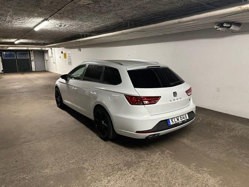 Begagnad Seat Leon ST FR 184 HK (135 kW) 2015 Kombi