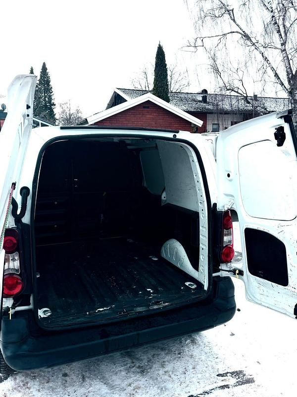 Begagnad Citroën Berlingo 75 HK (55 kW) 2016 Minibuss