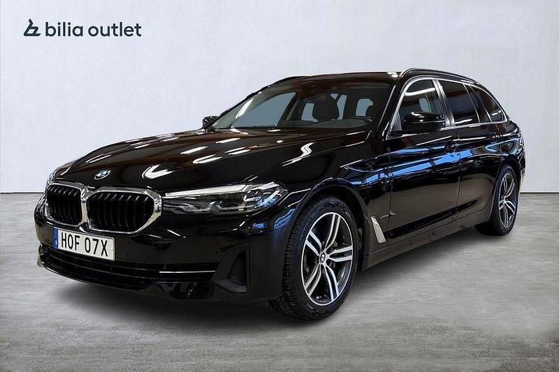 Svart Begagnad 2021 BMW 530 Kombi | 274 900 kr - Bild 1/3