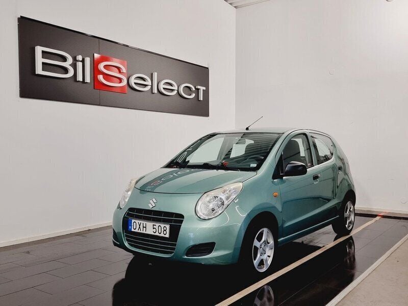 Grön Begagnad 2010 Suzuki Alto Halvkombi | 54 900 kr (Dyr) - Bild 1/4