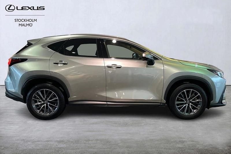 Begagnad Lexus NX350h Executive Line 245 HK (180 kW) 2022 Grå SUV