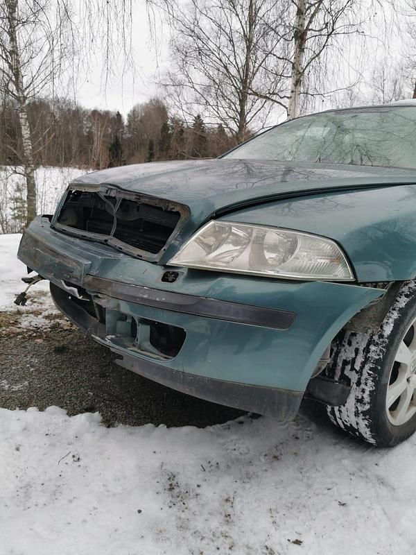 Begagnad Skoda Octavia 150 HK (110 kW) 2006 Kombi