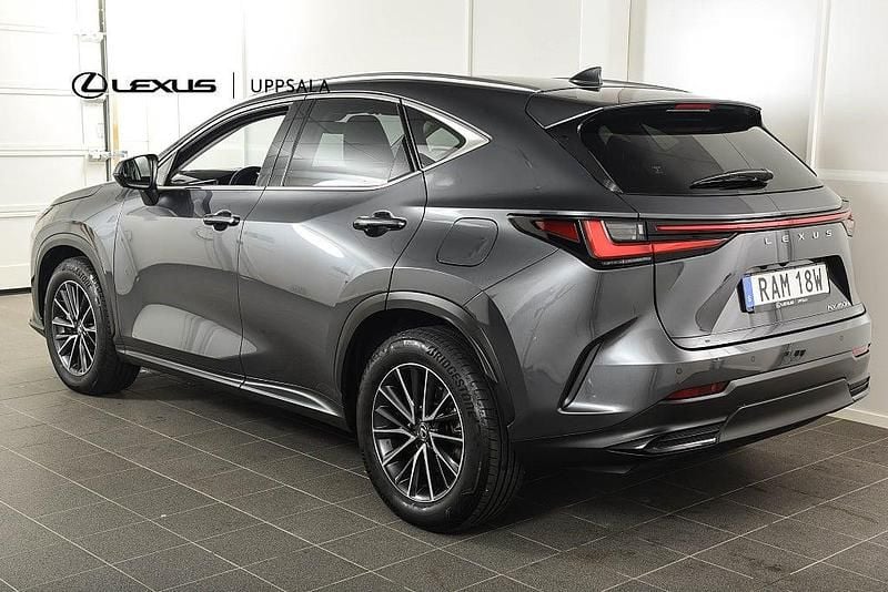Begagnad Lexus NX450h+ Executive Line 306 HK (225 kW) 2023 Grå SUV