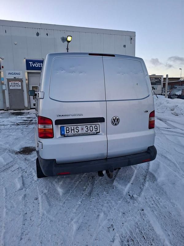 Begagnad VW T5 131 HK (96 kW) 2008 Van