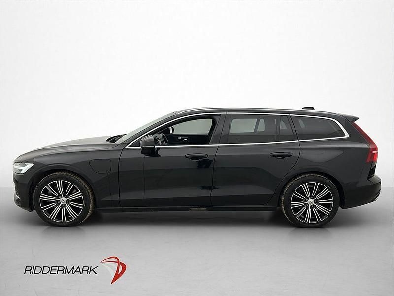 Begagnad Volvo V60 340 HK (250 kW) 2021 Svart Kombi