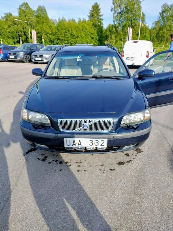 Begagnad 2003 Volvo V70 Kombi | 15 000 kr (Bra pris) - Bild 1/3