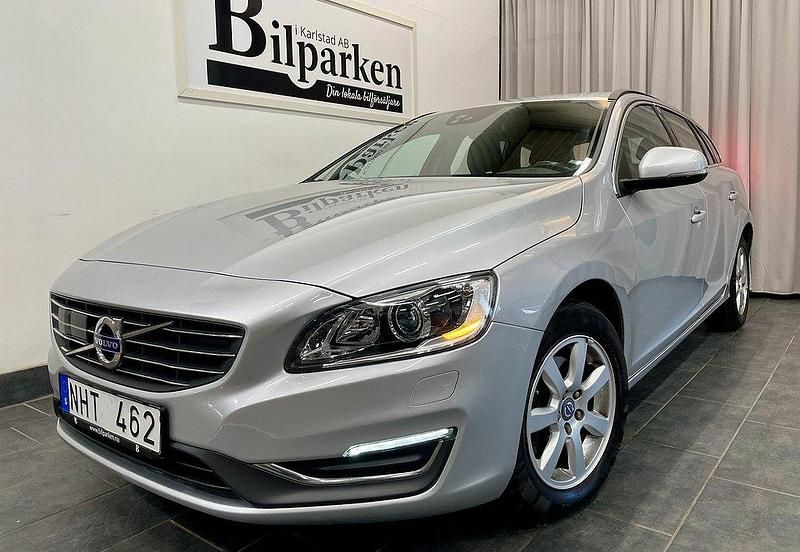 Silver Begagnad 2013 Volvo V60 Momentum Kombi | 119 900 kr (Lite dyr) - Bild 1/3
