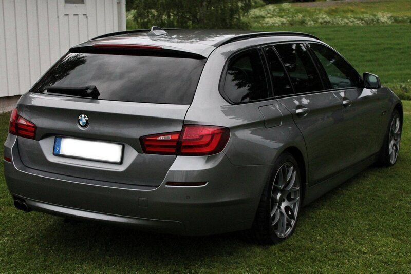Grå Begagnad 2011 BMW 520 Shadowline Kombi | 87 000 kr (Lite dyr) - Bild 1/4