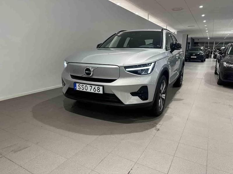 Silver Begagnad 2023 Volvo XC40 Single Motor SUV | 349 500 kr - Bild 1/1
