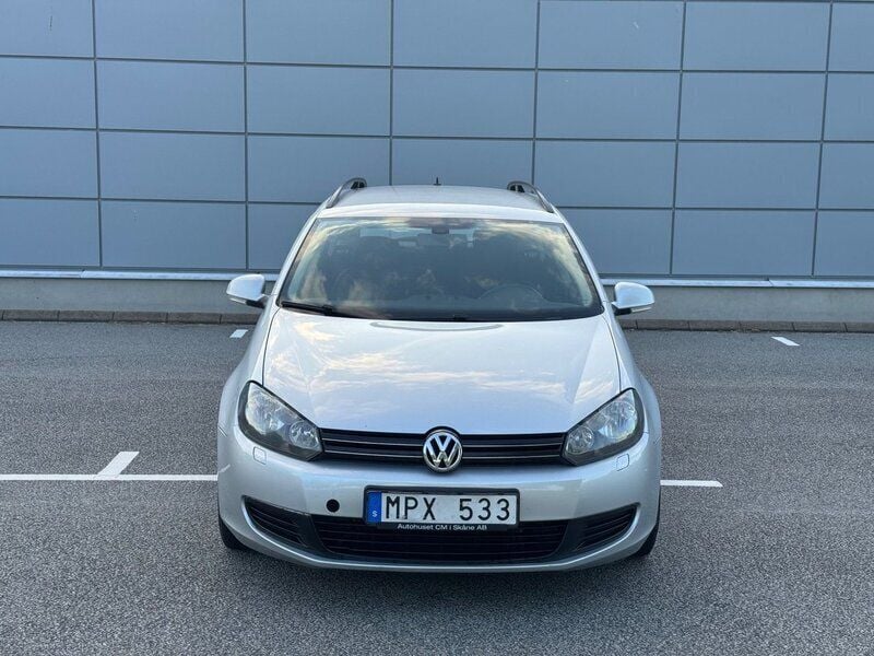 Silver Begagnad 2010 VW Golf VI Kombi | 39 900 kr (Bra pris) - Bild 1/4