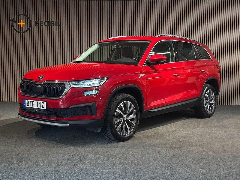 Röd Begagnad 2021 Skoda Kodiaq SUV | 362 900 kr (Dyr) - Bild 1/4
