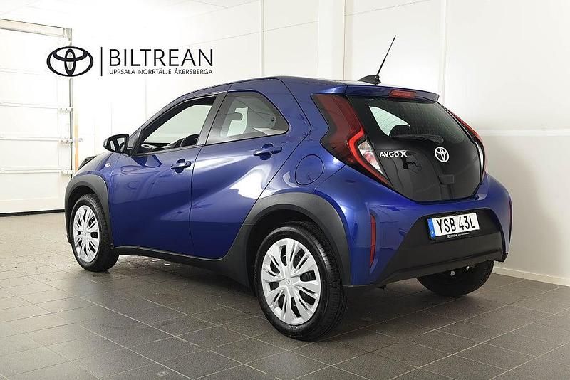 Begagnad Toyota Aygo X Play 72 HK (52 kW) 2024 Blå SUV
