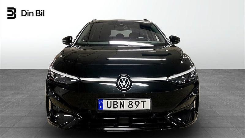 Begagnad VW ID.7 Pro 210 kW (286 HK) 2024 Svart Kombi