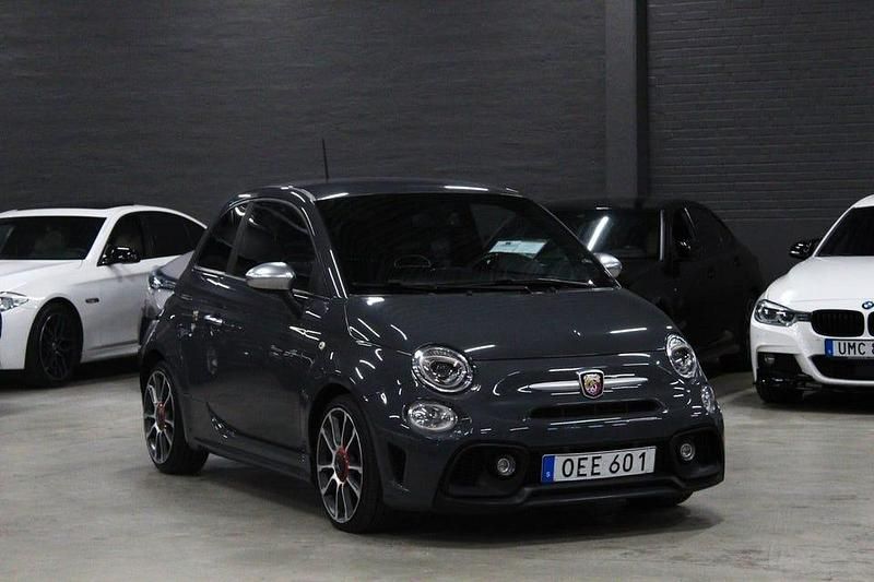 Begagnad Abarth 595 Turismo 165 HK (121 kW) 2017 Grå Halvkombi