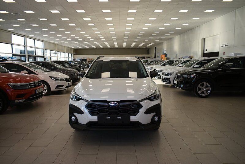Vit Ny 2024 Subaru Crosstrek SUV | 399 900 kr (Marknadspris) - Bild 1/4