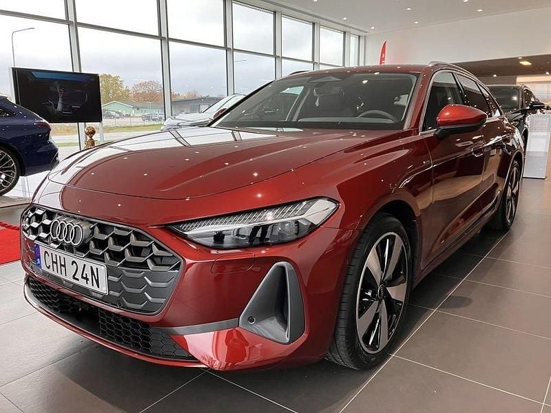 Röd (grenadinröd metallic) Ny 2025 Audi A5 Proline Sportkupé | 642 900 kr - Bild 1/4