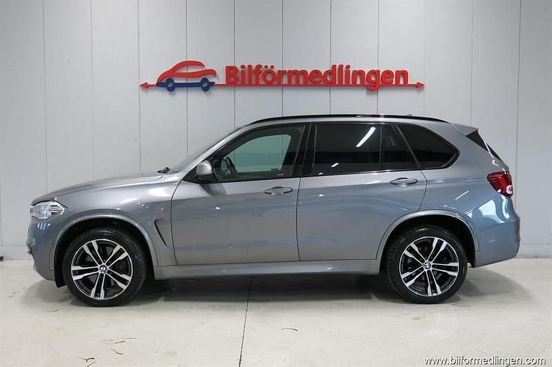 Grå Begagnad 2013 BMW X5 SUV | 279 900 kr (Marknadspris) - Bild 1/4