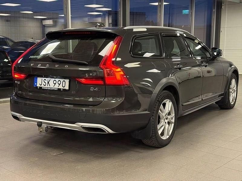 Begagnad Volvo V90 CC 192 HK (141 kW) 2019 Grå Kombi