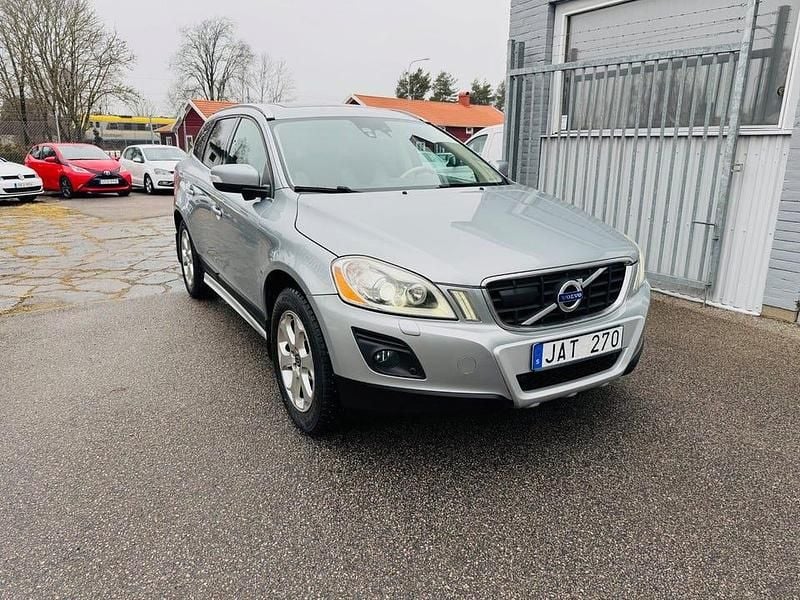 Begagnad Volvo XC60 Summum 205 HK (150 kW) 2009 Silver SUV