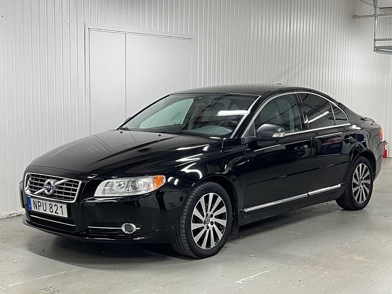 Svart Begagnad 2008 Volvo S80 Summum Sedan | 69 900 kr (Lite dyr) - Bild 1/4