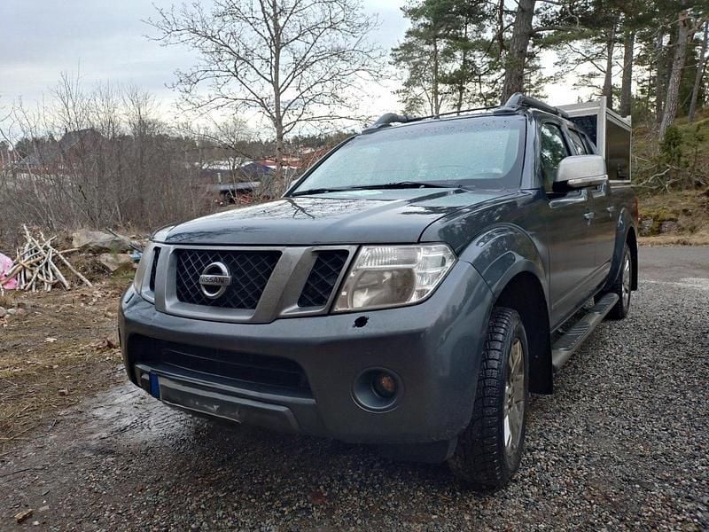 Grå Begagnad 2015 Nissan Navara Pickup | 160 000 kr (Bra pris) - Bild 1/4