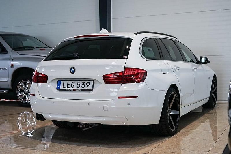 Begagnad BMW 520 190 HK (139 kW) 2015 Vit Kombi